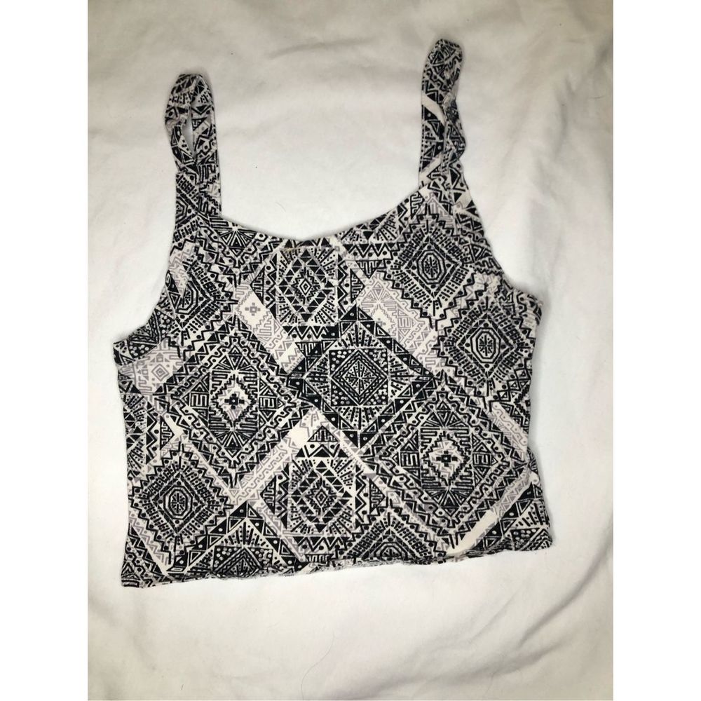 2/$12 or 3/$15 Cropped Tanks